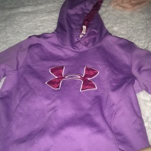 Under armour sweatshirt